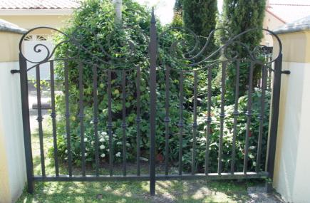 Garden Fence Rails | Iron Garden Fencing Railing | Iron Rail Fence Gate | Metal - Wrought Iron or Aluminum Rail