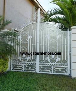 Privacy Gate with Frosted plexiglass panel Or Krinkglass 